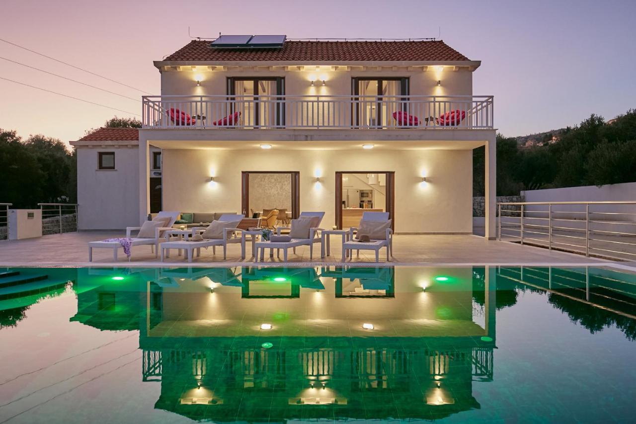 Callista Villa